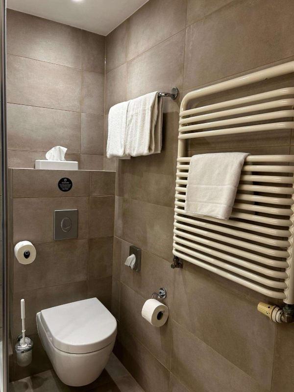 Standard Double Room image 1