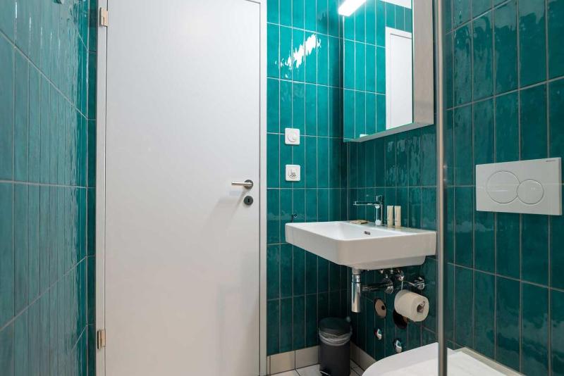 One Bedroom Apartment with balcony X image 2