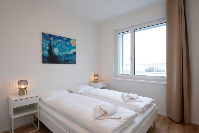 One Bedroom Apartment with balcony X image 1