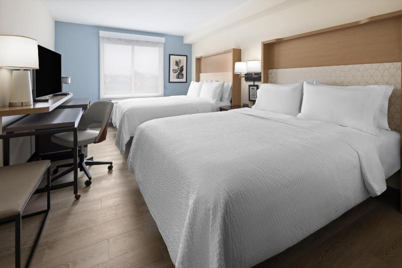 Standard Room with Two Queen Beds image 1