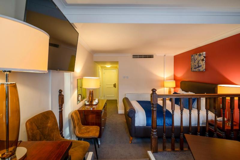 Superior Double Room image 1