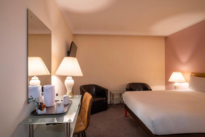 Double Room (No Windows) image 3