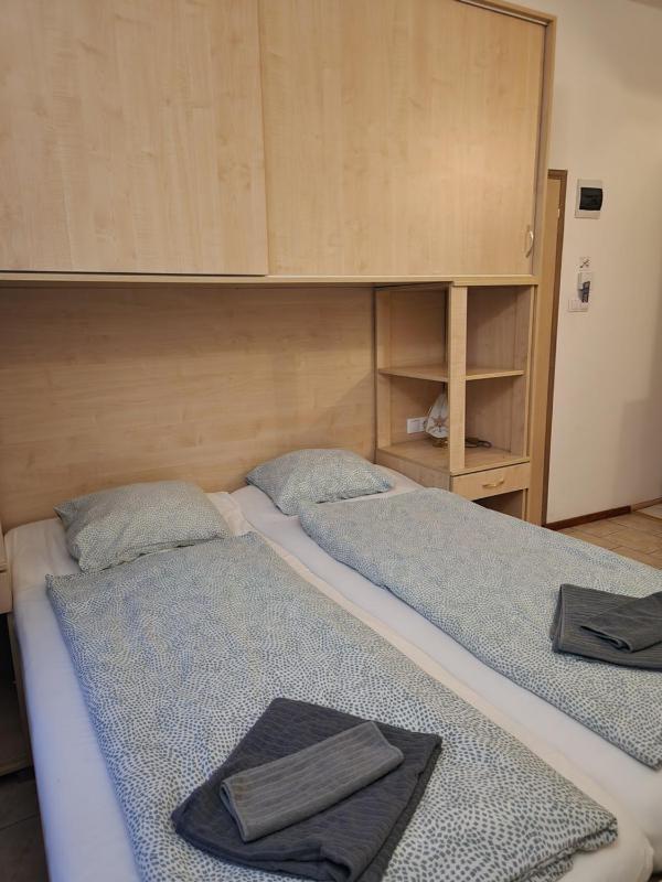Double Room image 3