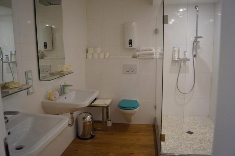 Deluxe Suite image 4