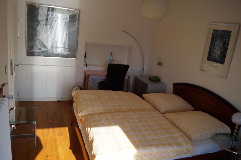 Standard Double Room image 3