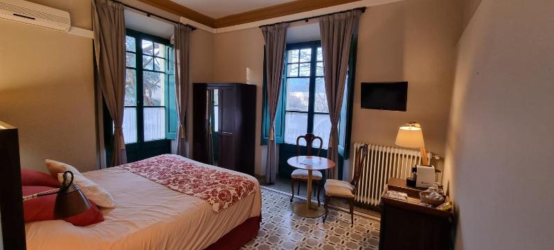 Double Room with City View image 2