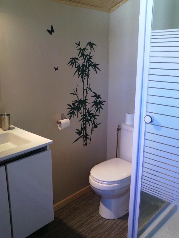 Triple Room with Private Bathroom image 4