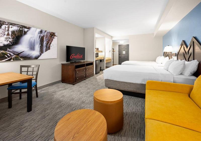 Deluxe Double Room image 1