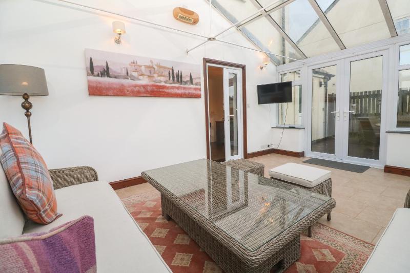 15 Tower Meadows - image 10