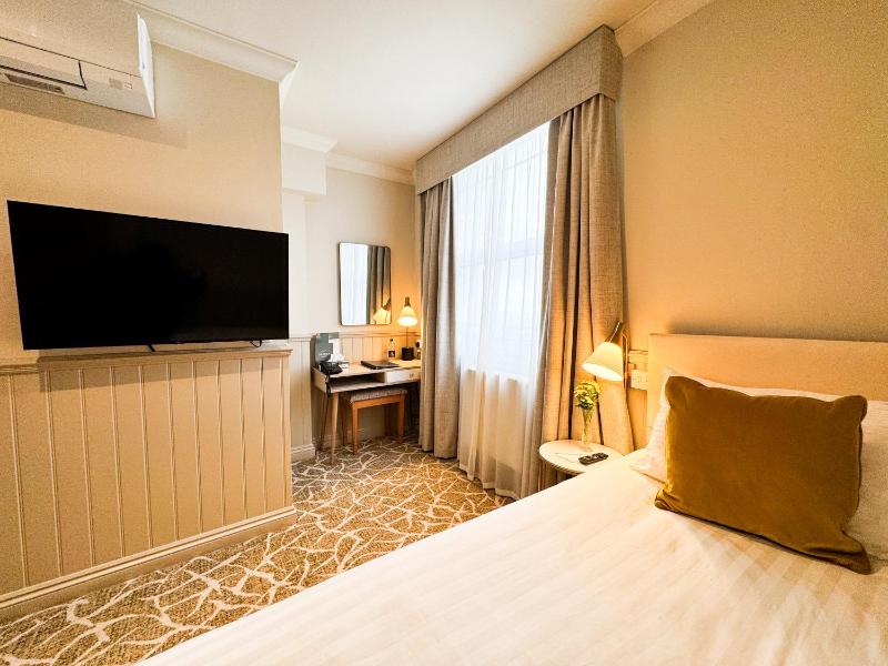 Single Room image 3