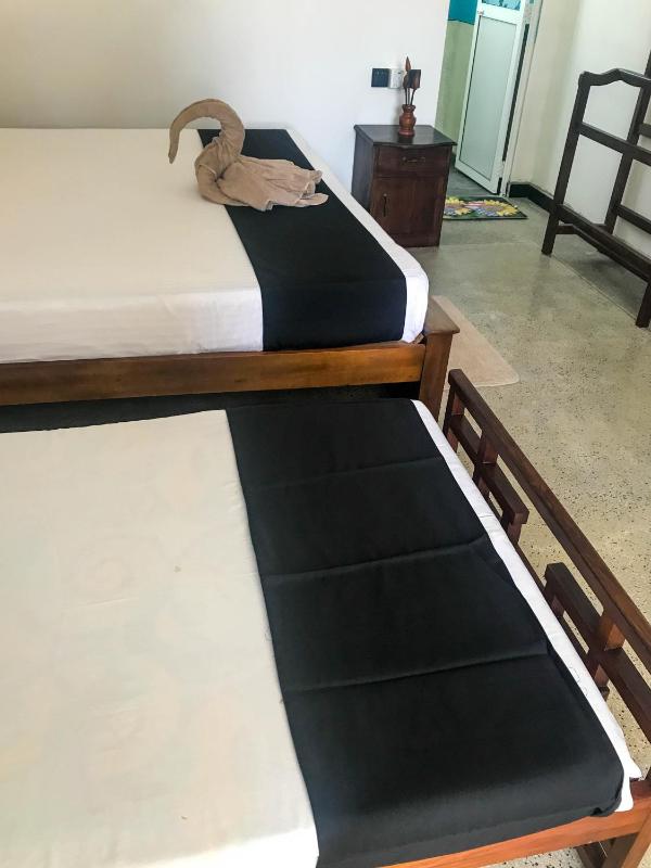 Oneida Villa & Restaurant - image 30