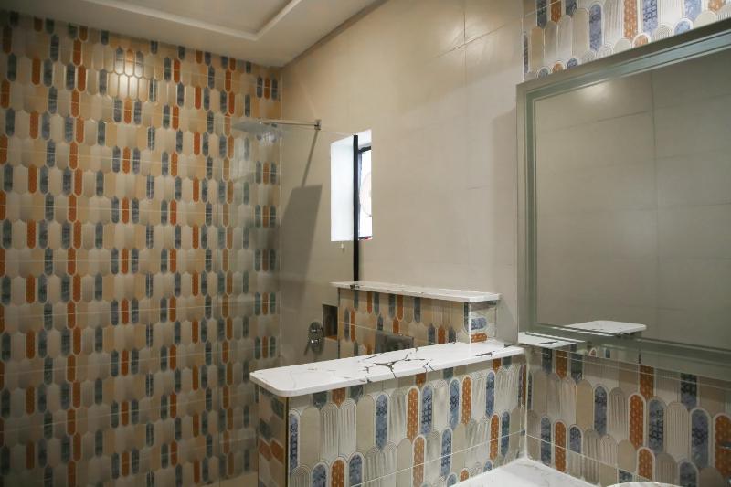 Grand Shalimar Hotel - image 5