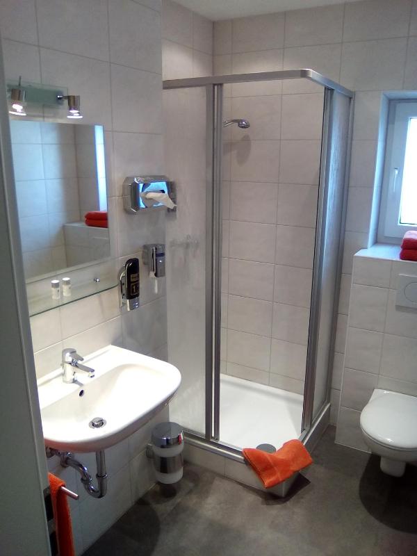 Double Room image 4