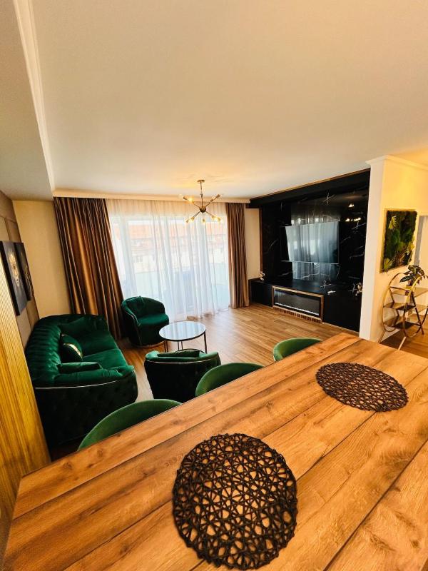 Luxurious getaway - image 13