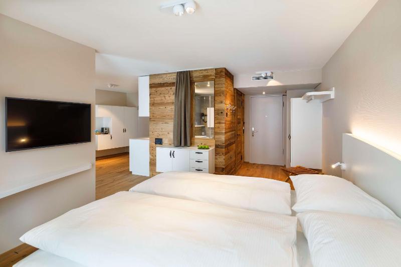 Apartment image 3