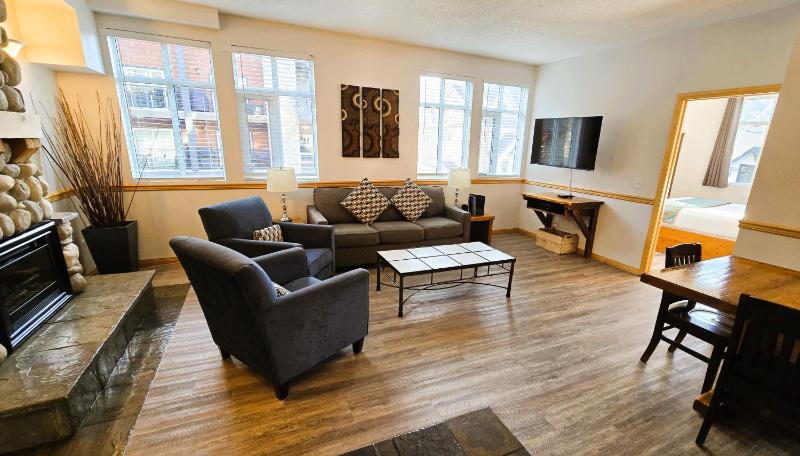 Sunset Resorts Canmore and Spa - image 6