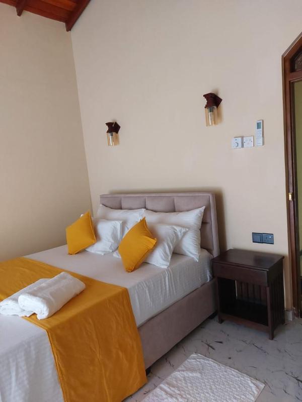 Solace Inn RESIDENCE - 5 Min Walk to Beach - image 17