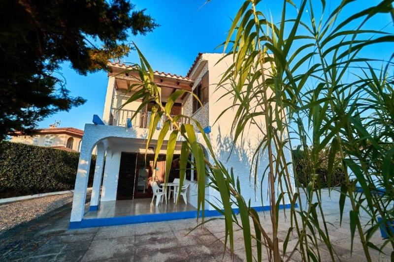 Estudios Blue Beach by Escape Home - image 9