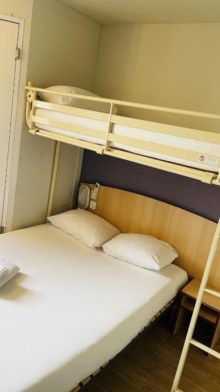 Triple Room image 4