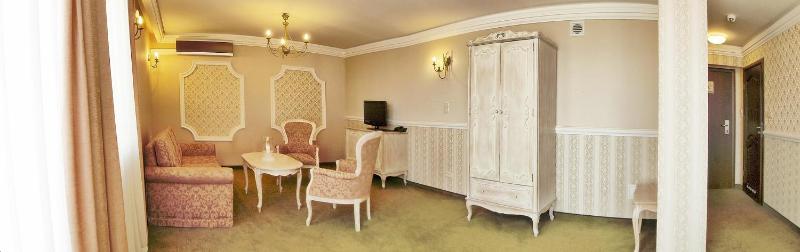 One-Bedroom Apartment image 1