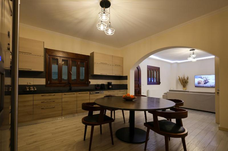 Marin Duplex Villa Berat - image 8