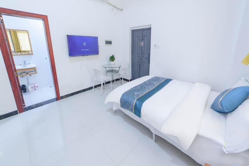 Zhangjiajie West Station Inn - image 34