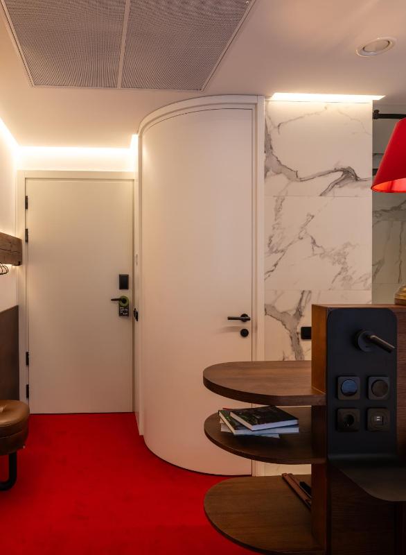 !FEST Hotel Rynok Square - image 9