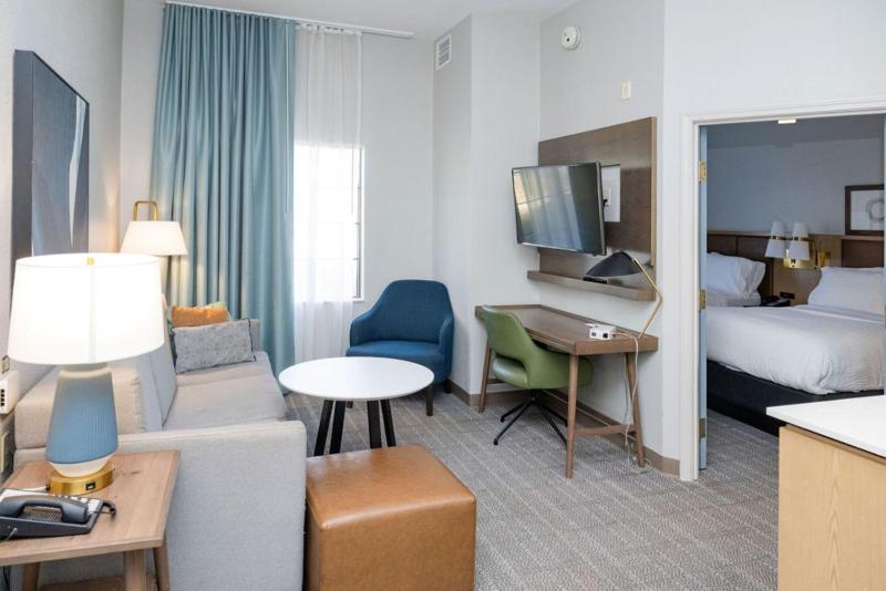 One-Bedroom Suite - Non-Smoking image 3