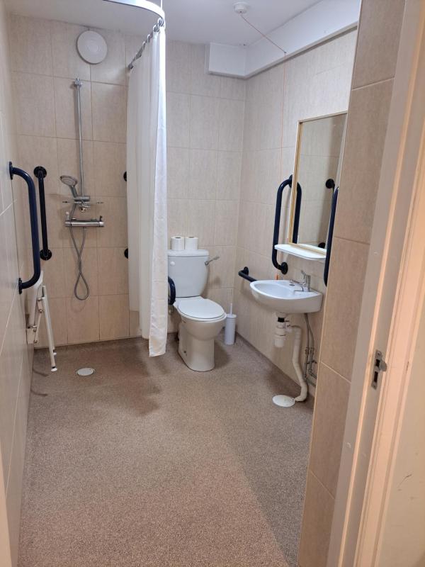 Twin Room - Disability Access image 3