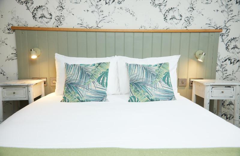 Double Room image 4