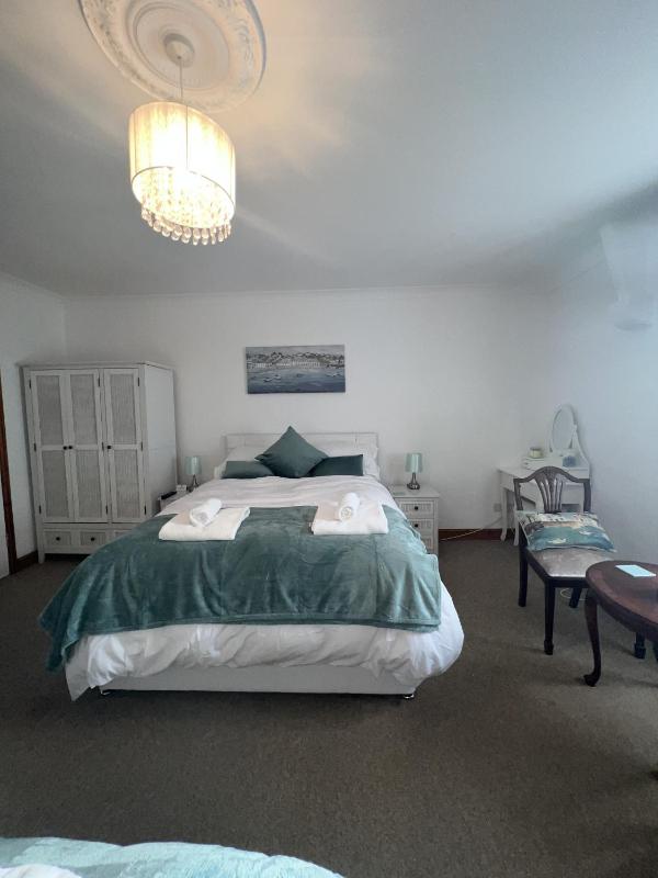 Superior Quadruple Room image 3