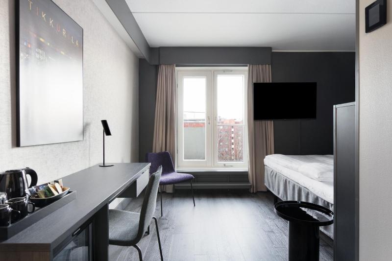 Standard Queen Room image 4