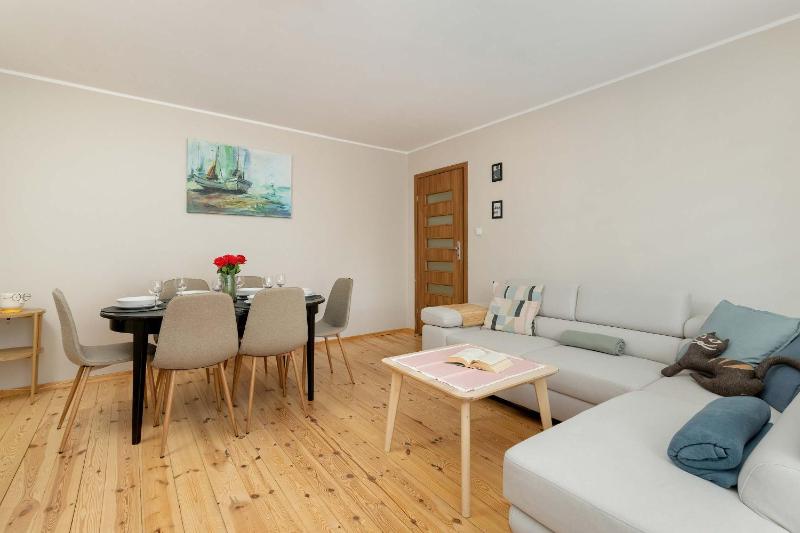 Apartament w Gdyni z Ogródkiem i 2 Sypialniami by Noclegi Renters - image 23