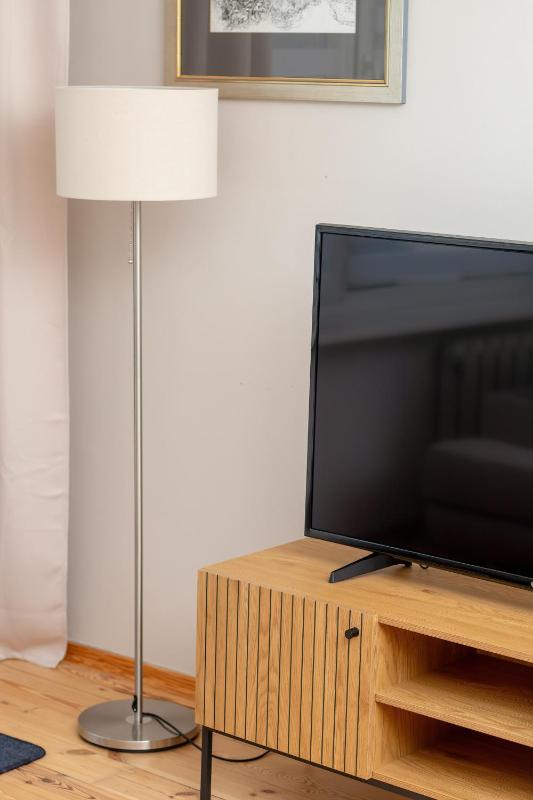 Apartament w Gdyni z Ogródkiem i 2 Sypialniami by Noclegi Renters - image 12