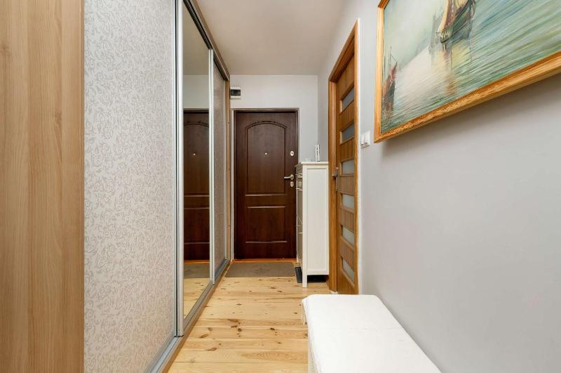 Apartament w Gdyni z Ogródkiem i 2 Sypialniami by Noclegi Renters - image 24