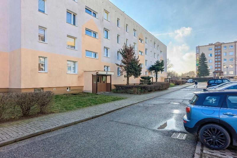 Apartament w Gdyni z Ogródkiem i 2 Sypialniami by Noclegi Renters - image 14