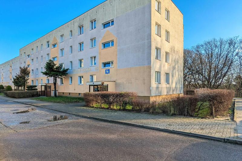 Apartament w Gdyni z Ogródkiem i 2 Sypialniami by Noclegi Renters - image 19
