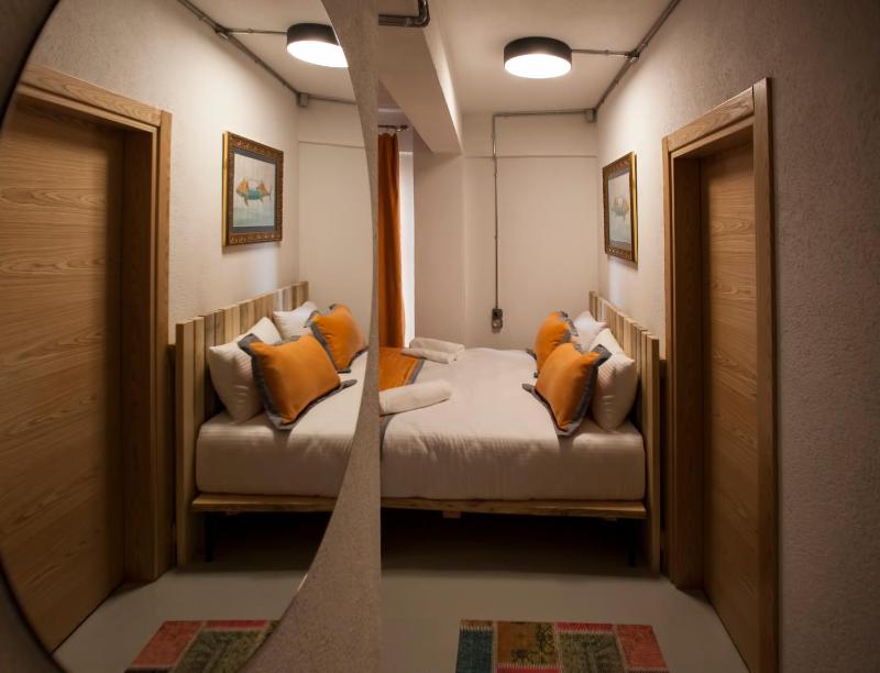 Standard Triple Room image 2