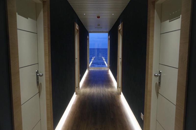 Superior Double Room in front of sea image 3