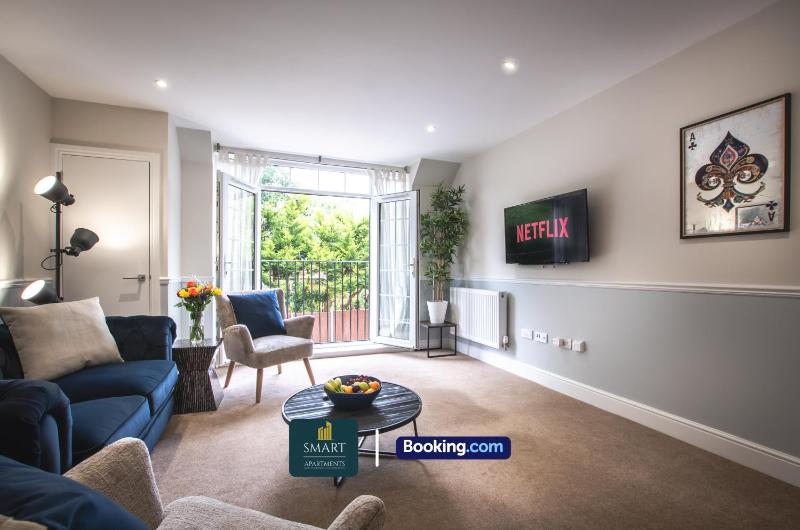 2 Bedroom Apartments By Smart Apartments Short Lets & Serviced Accommodation Apartment Southampton With Free WiFi - image 30