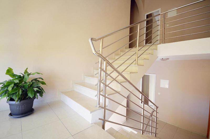 One-Bedroom Apartment with Balcony (6 Adults) image 2