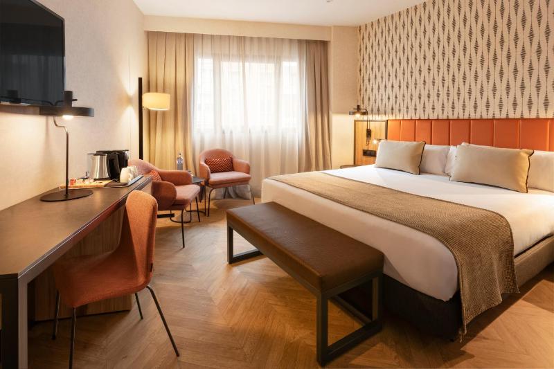 Superior Double Room image 1