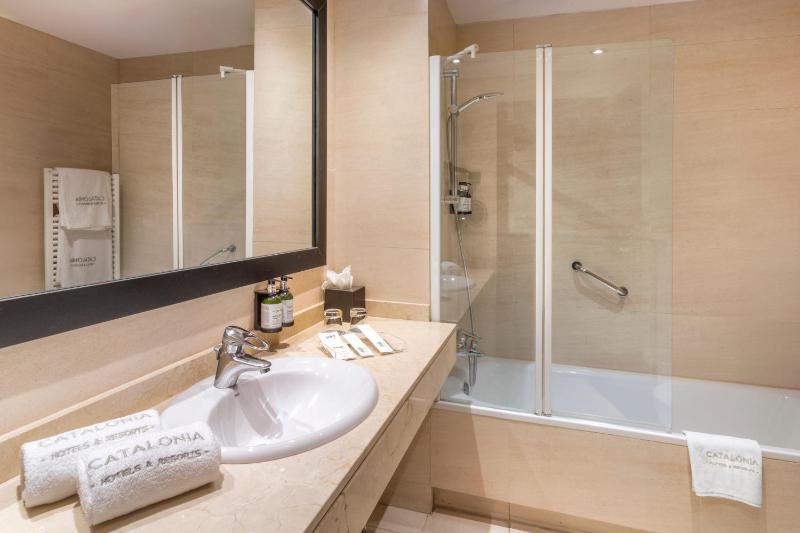 Superior Double Room image 4