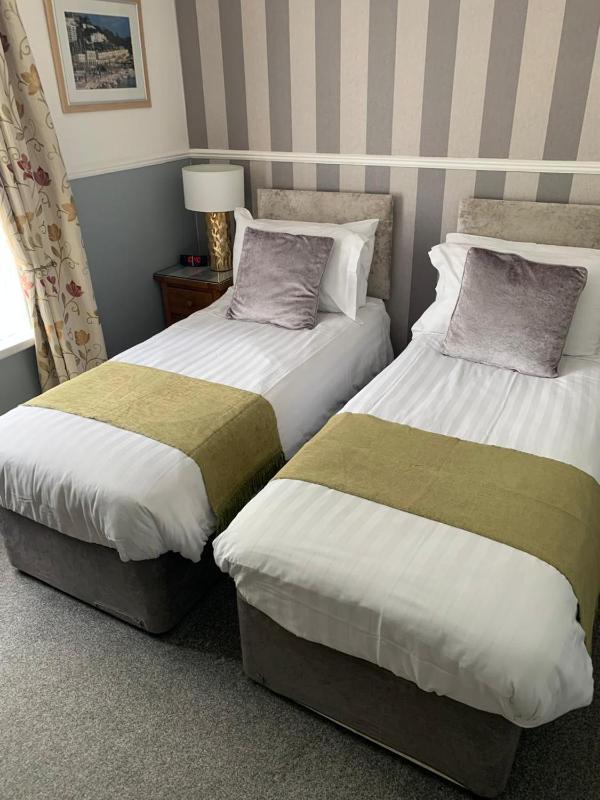 Superior King Room image 2