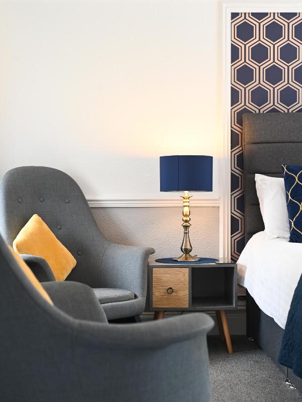 Superior Double Room image 1