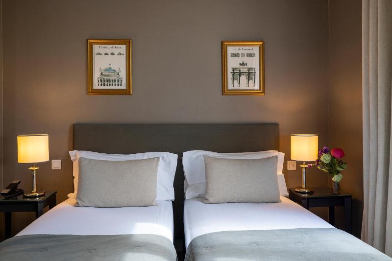 Superior Double or Twin Room image 4