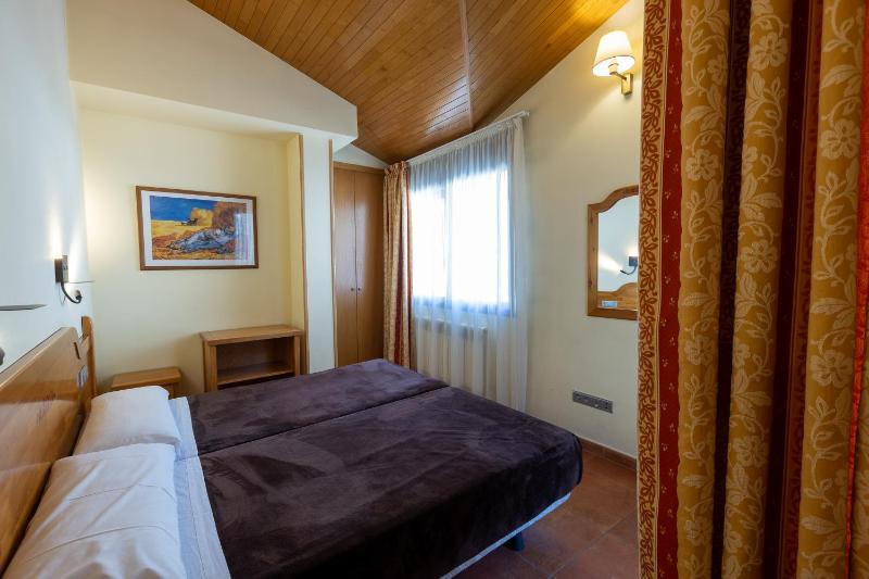 Apartment (4-6 Adults) image 1