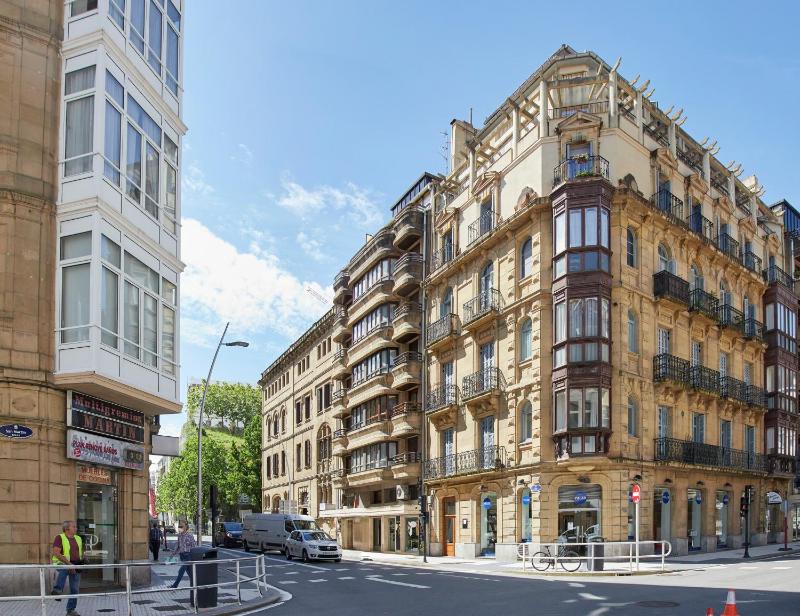 Easo Suite 18 by FeelFree Rentals - image 19