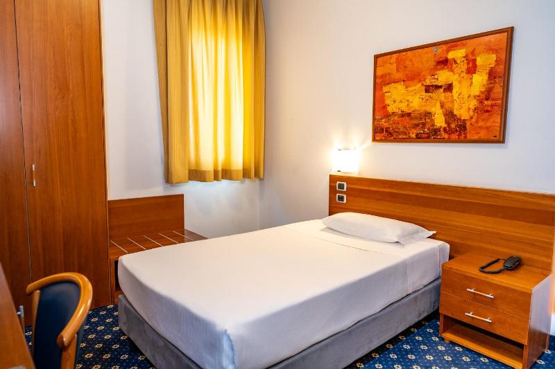 Comfort Single Room image 1