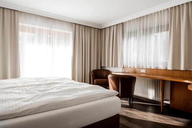 Comfort Double Room with Balcony image 1